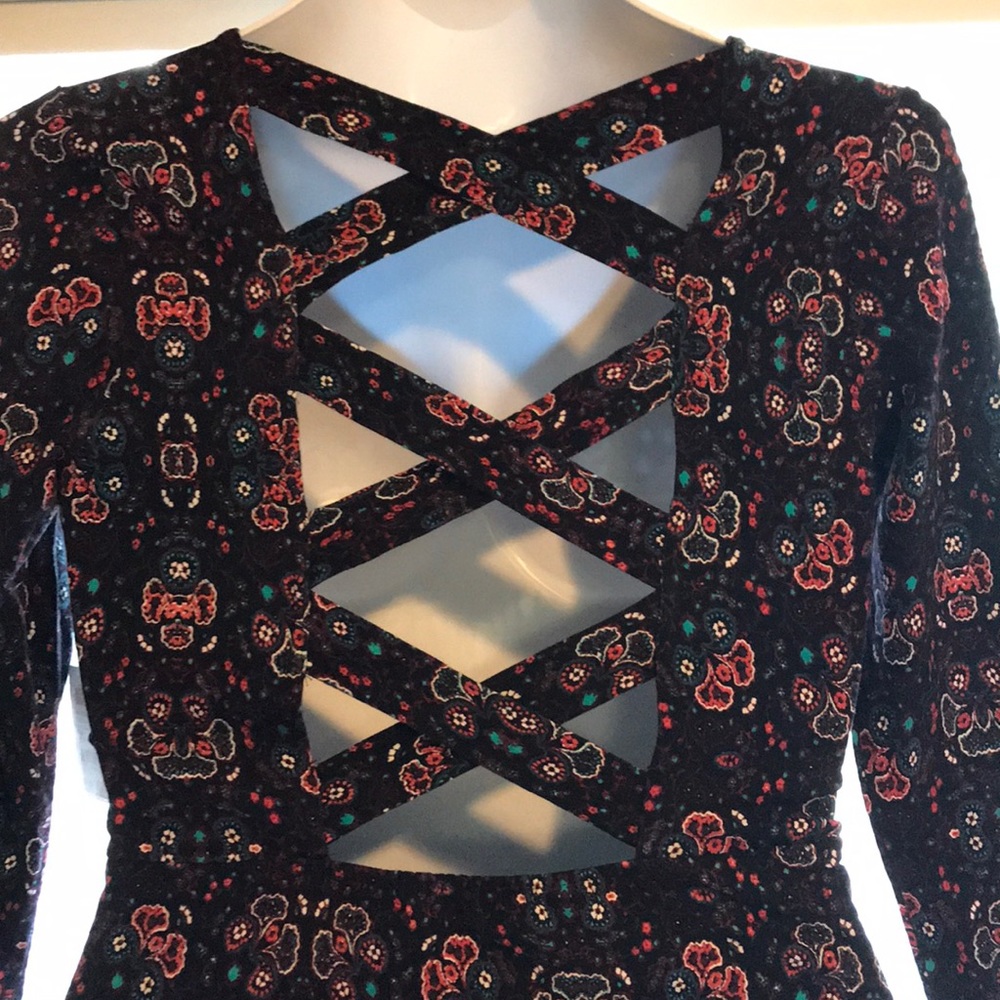Charlotte Russe body con dress